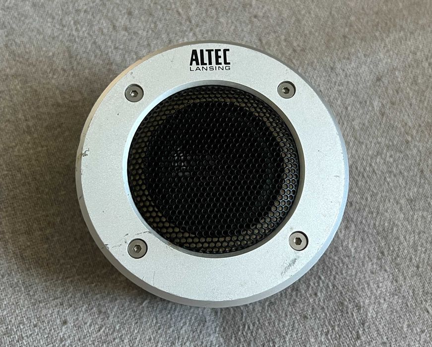 Difuzor portabil Altec Lansing iM-237 Orbit Ultra pentru playere MP3