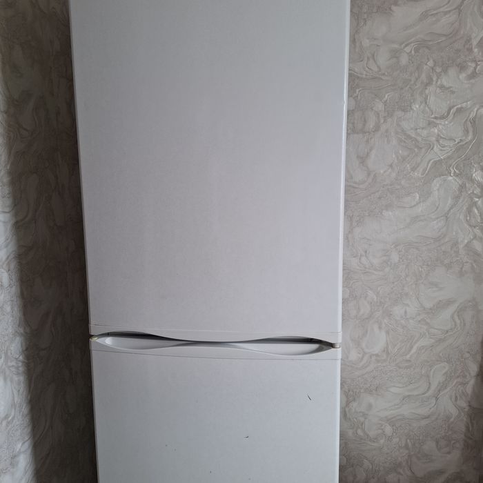 Продам холодильник Атлант