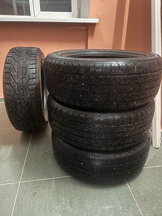 Продам шины зимние