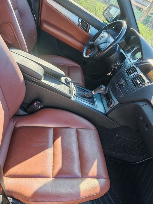 Vând Mercedes C220 CDI