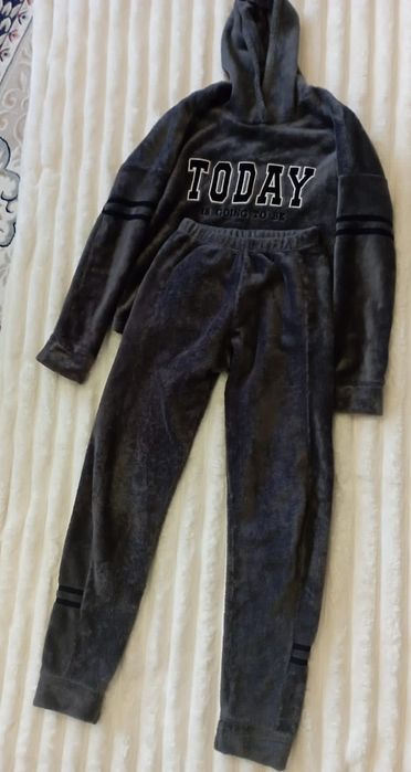 Продам подростковые вещи