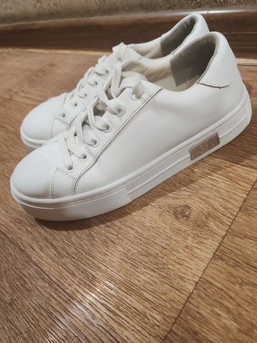 Женские кроссовки Armani