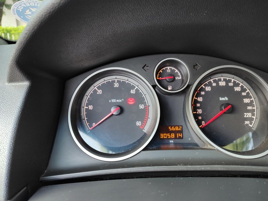 Vând - schimb Opel Astra H GTC 1.9 Diesel 2008