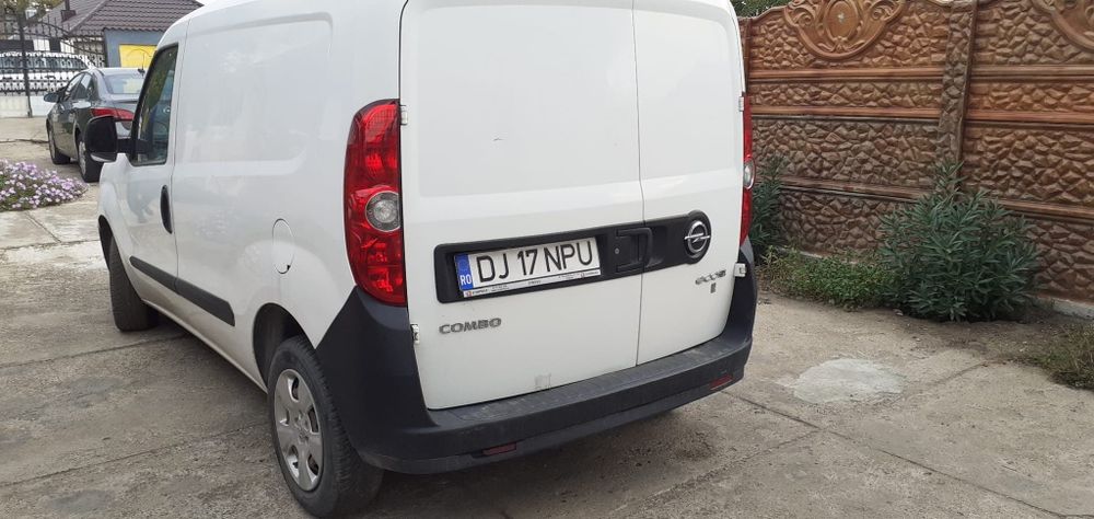 Vand  Opel combo 2017