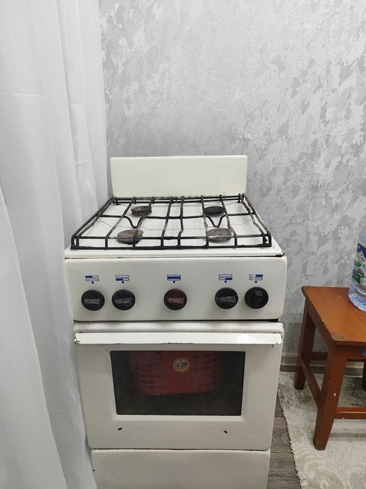 газовая плита, 4-х комфорочная