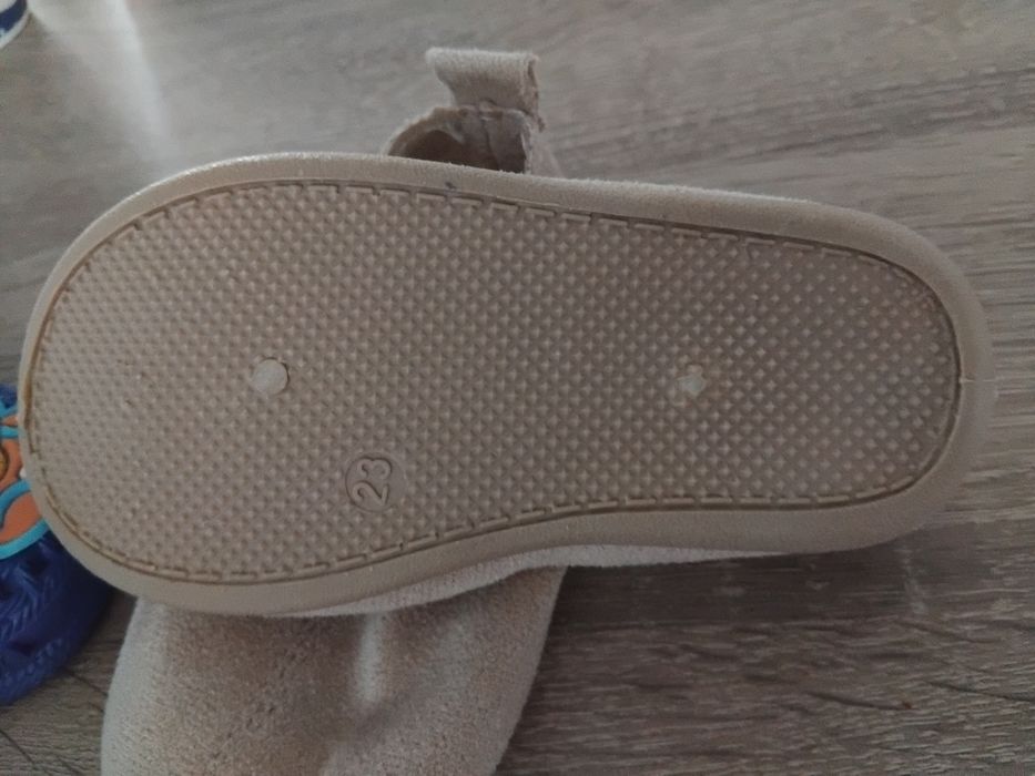 2 чифта детски обувчици