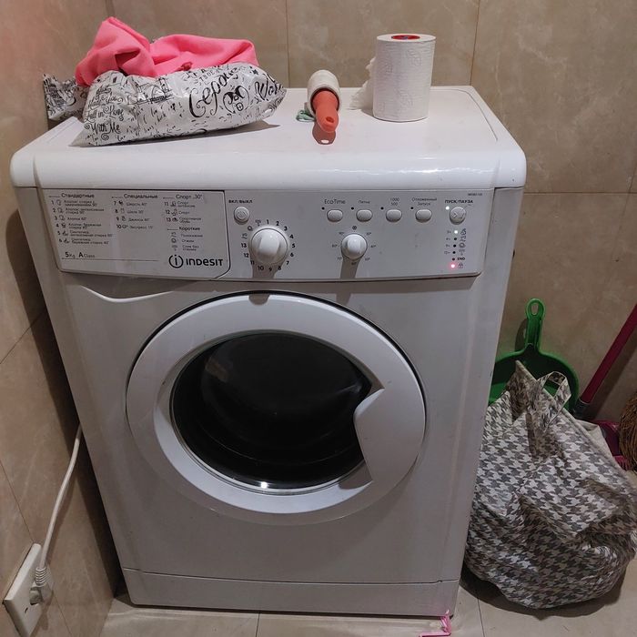 Продам стиральную машинку индезит