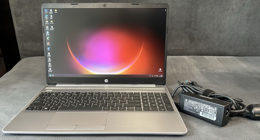 лаптоп HP 255 G8