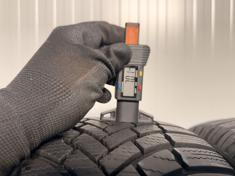 225/60/17 зимни гуми BRIDGESTONE BLIZZAK LM005