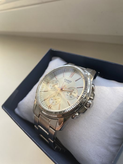Часы Casio б/у