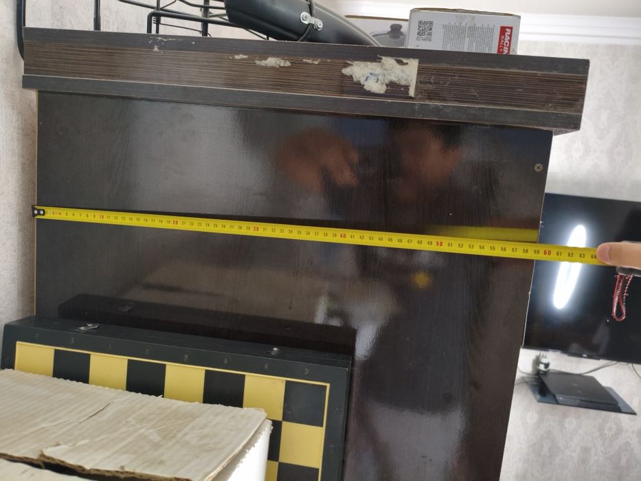 Shkaf uzunligi 1,77 , tepaligii 2,11 , semizligi ,60cm ,