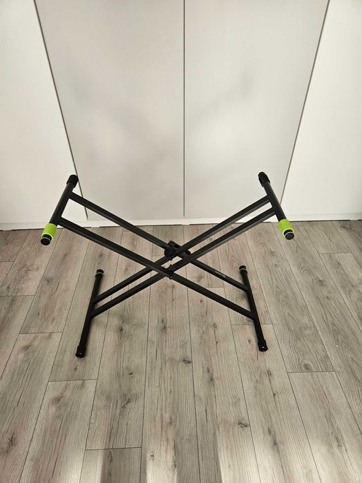 Stativ/ suport pentru orga korg pa1000