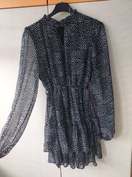 Черна дамска рокля