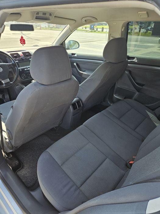 Vând Vw Golf 5 1.9 TDI 2009