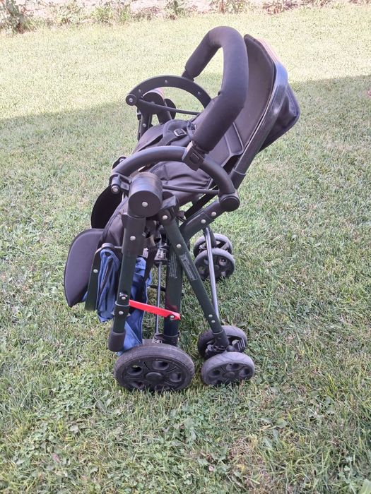 детская коляска.