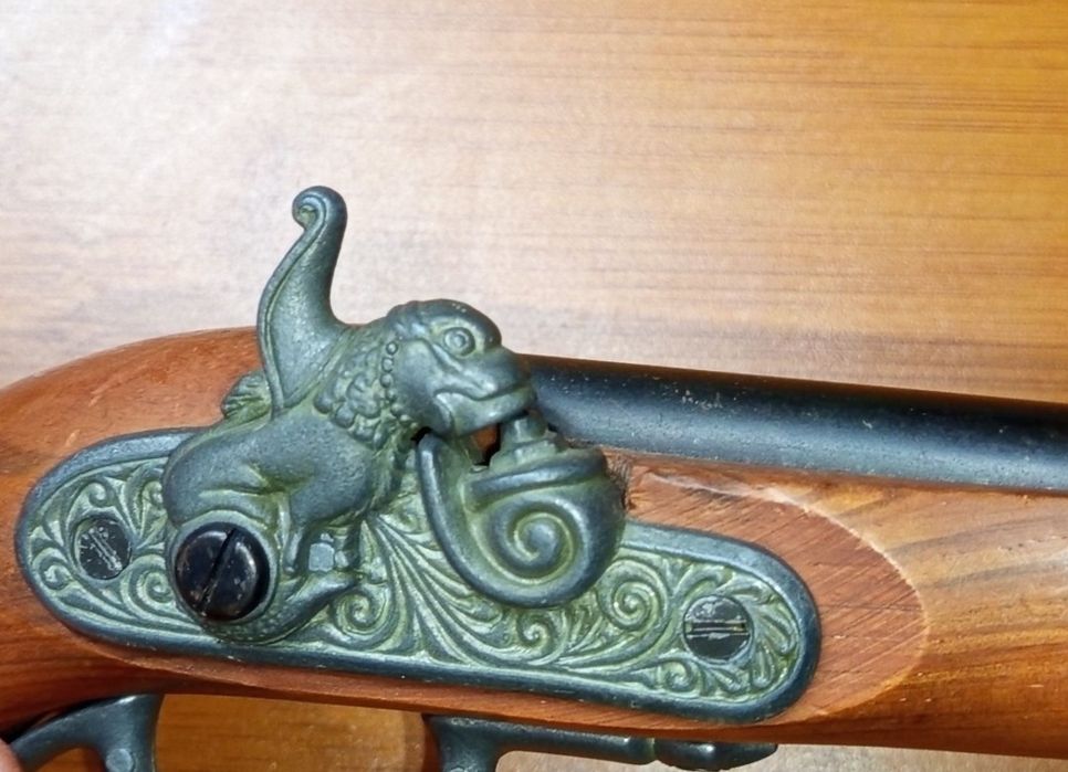 Flintă/pistol vechi de panoplie