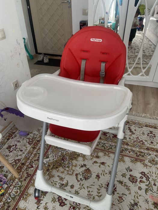Детский стул для кормления от Peg Perego