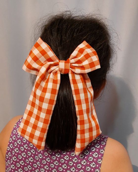 Красивый бант для волос