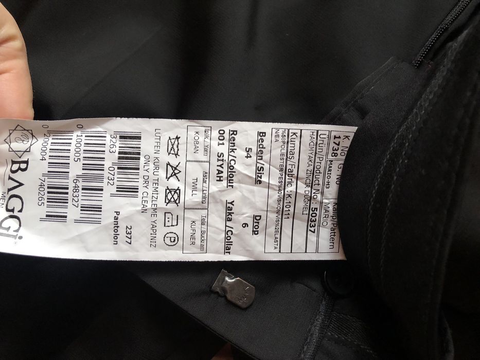 Costum auriu elegant barbati