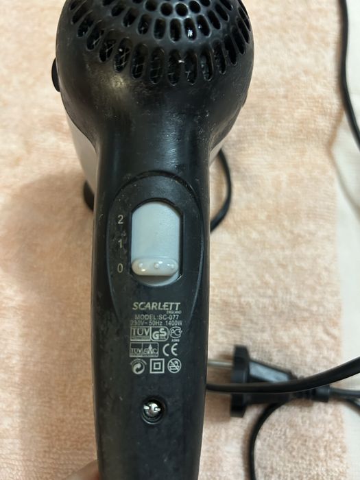 Продам дорожный фен Scarlett