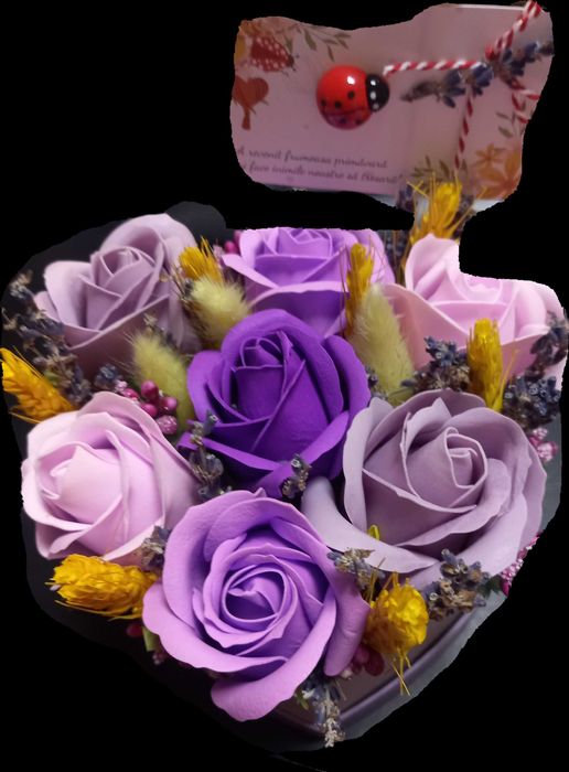 Aranjament flori din sapun