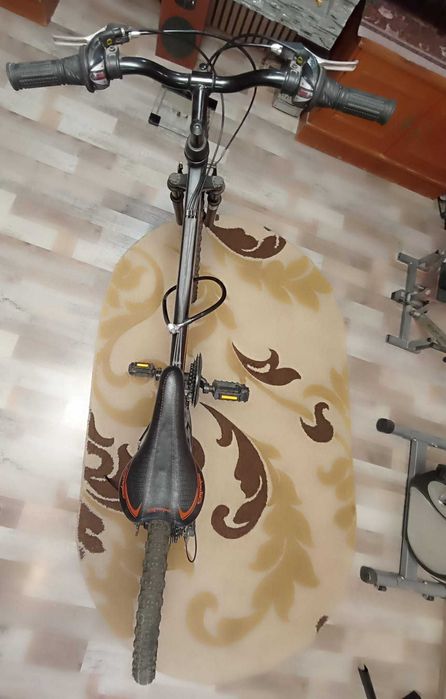 Vand bicicleta de munte