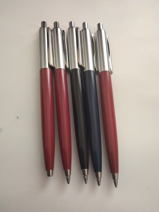 Продавам нови автоматични химикалки от времето на 1985 г.