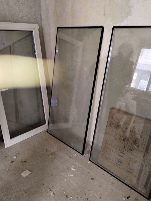 Дограми и стъкла за прозорци и врати