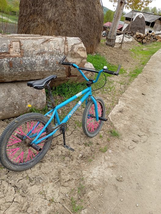 Vând bmx stare foarte buna