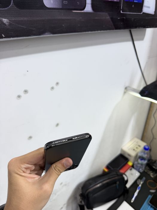 iPhone 11 pro 64gb срочни сотилади