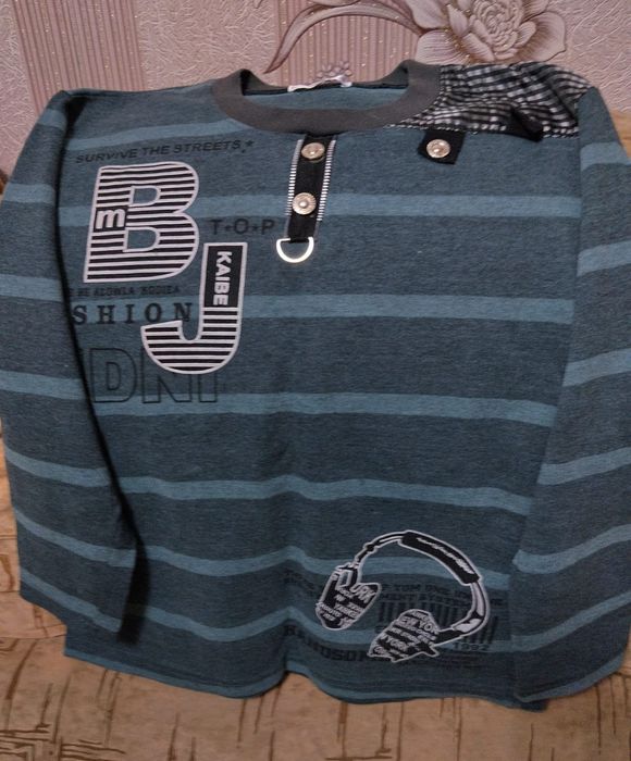 Кофта на  мальчика  (5-6 лет)