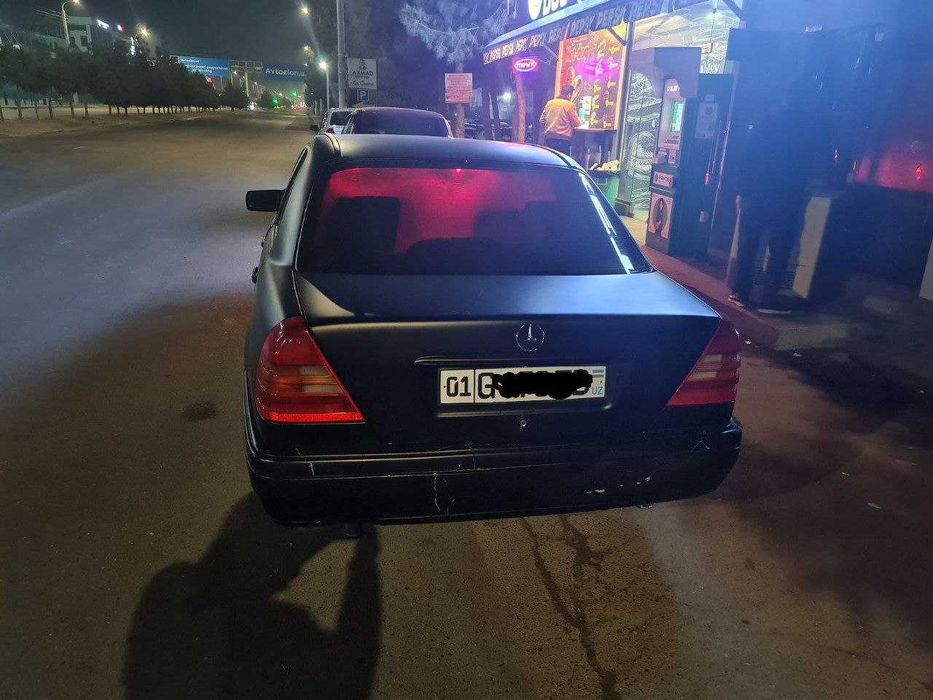 Mercedes w202 Sotiladi srochniy Qora matoviy