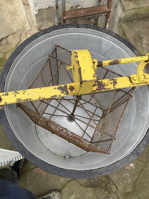 Центрофуга за мед