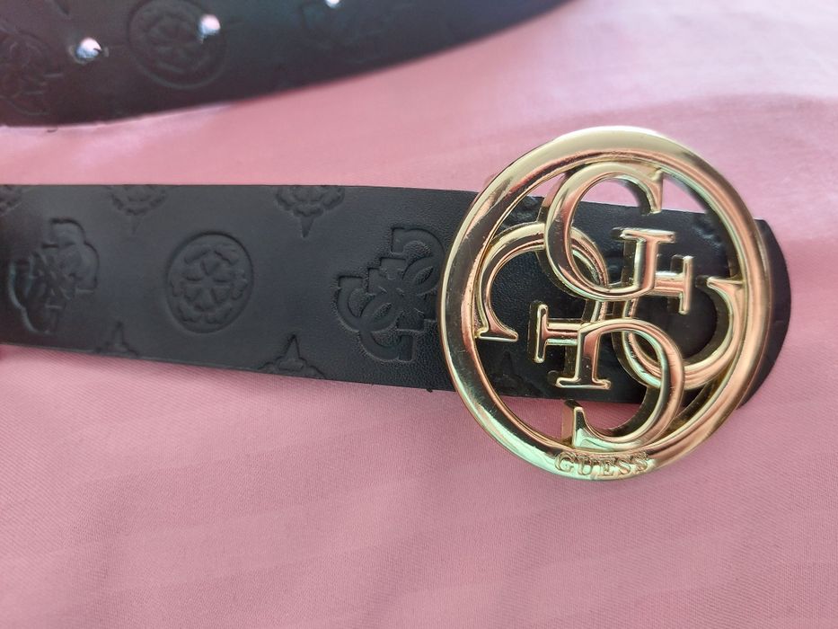 Колан на guess оригинален