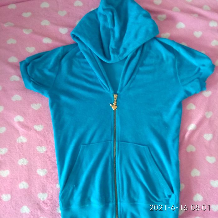 Суйтчер с къс ръкав