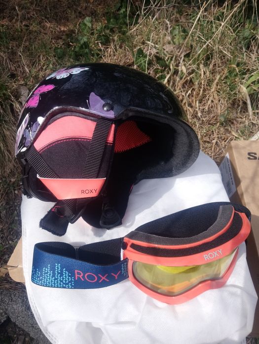 Каска за ски "Roxy". Размер 54 см. Ски "Росиньол"