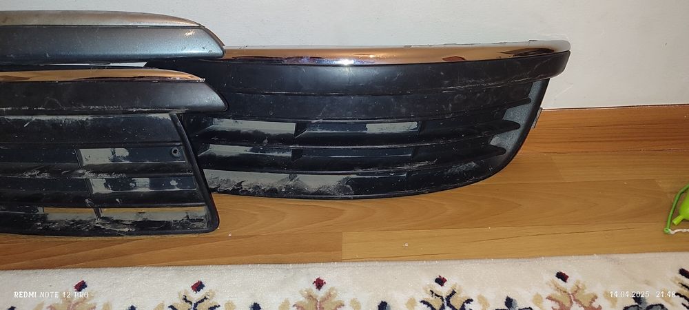 Бампер, молдинг бампера