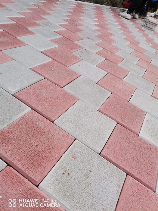 Producem pavaje pavele dale rigole borduri.Asiguram montaj transport n