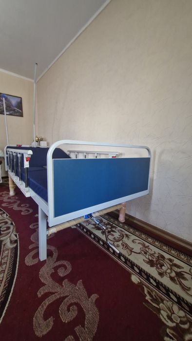 Кровать медицинская