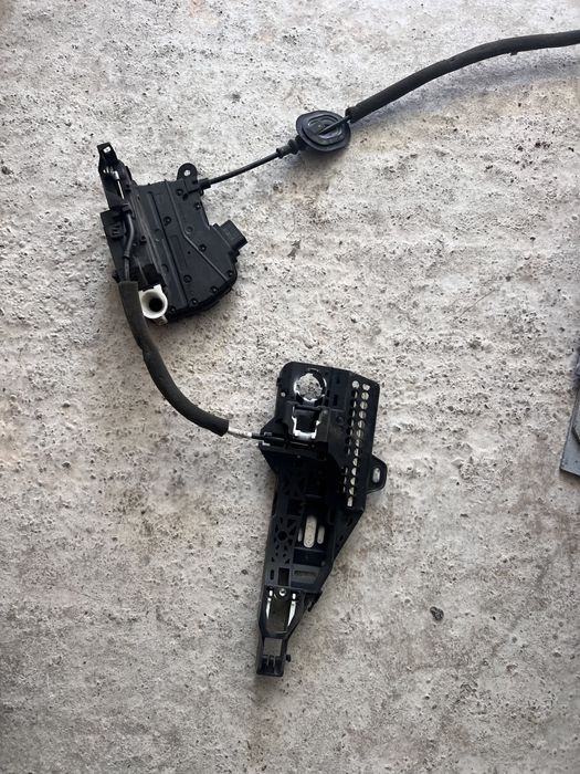 Брава шофьорска врата/пр.лява Renault clio 2016