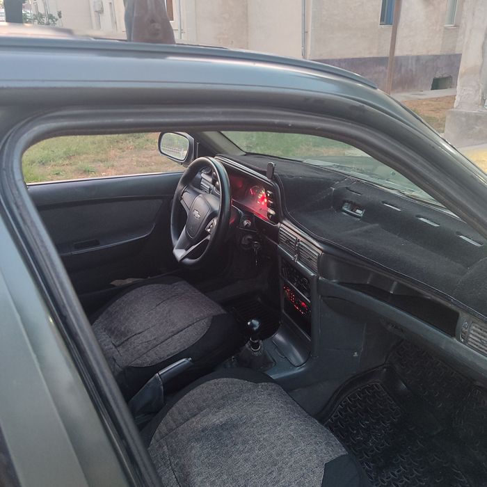 Nexia 1 1.5 sons sotiladi 1.900$ kami bor