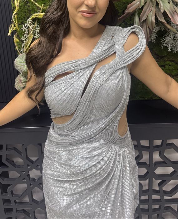 Официална  рокля