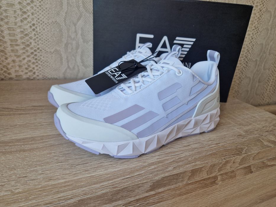 Нови оригинални маратонки EA7  Emporio Armani, размер 38