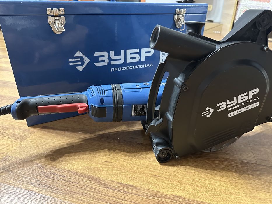 Продам штраборез зубр