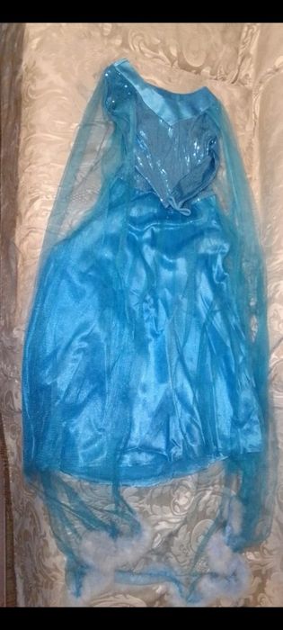 Платья детские новые