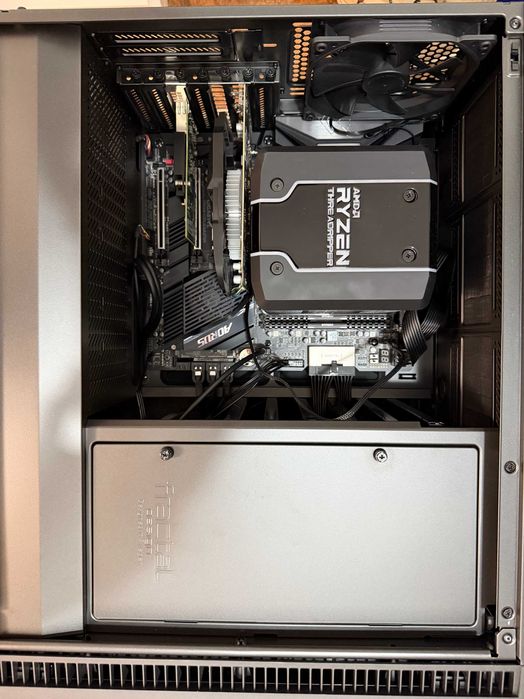 PC AORUS - AMD Ryzen Threadripper 3960X 3.8 GHz 256 gb RAM
