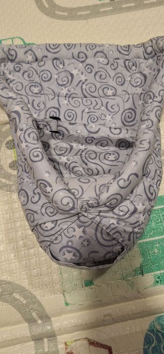 Ergobaby кенгуру +вложат за новородено