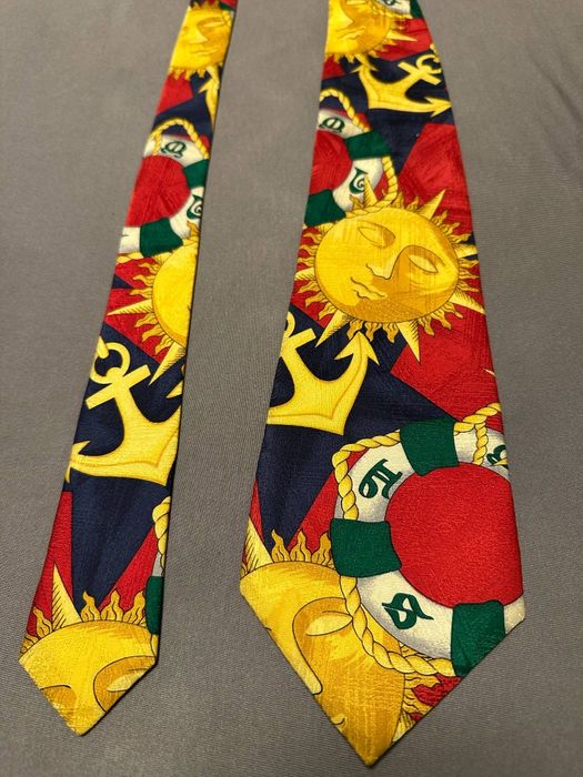 Колекция от 100 маркови вратовръзкиGucci,Dior,Kenzo,Yves Saint Laurent