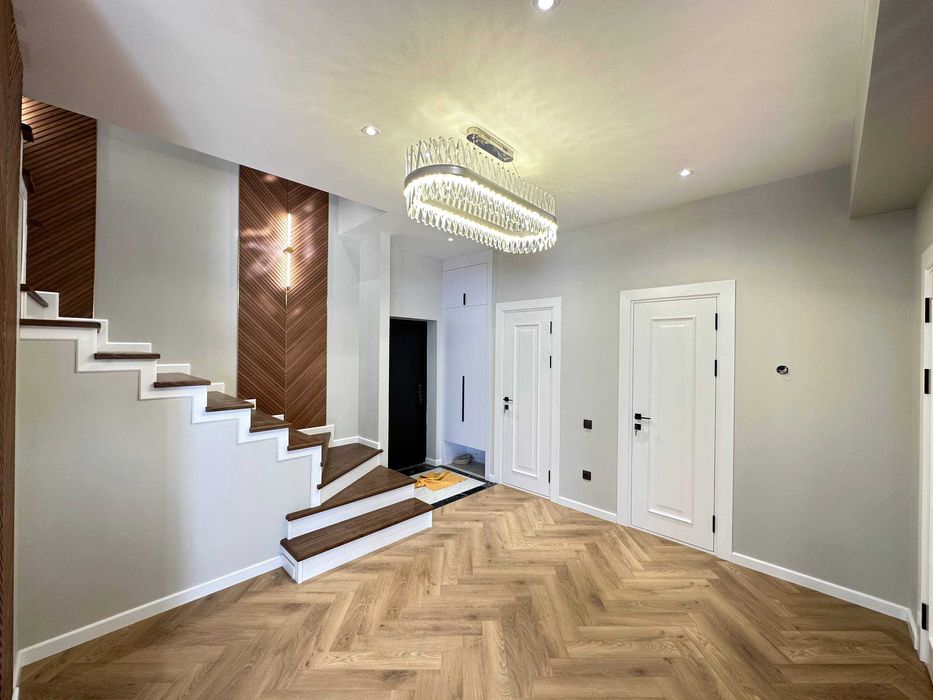 Срочно...Сергели 5 3хона 10-11-этаж 145квадрат метро ёнида