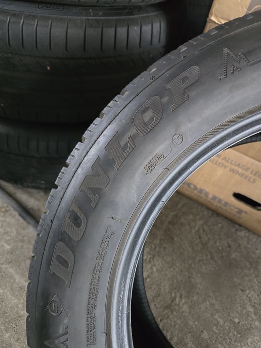 4 Броя 235/60/18 Dunlop 2x5,8mm 2x5mm